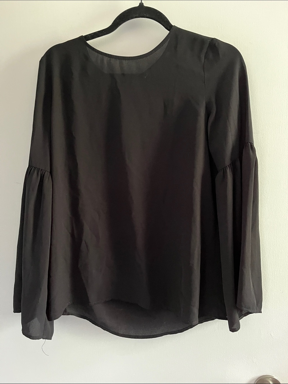Bell sleeve blouse